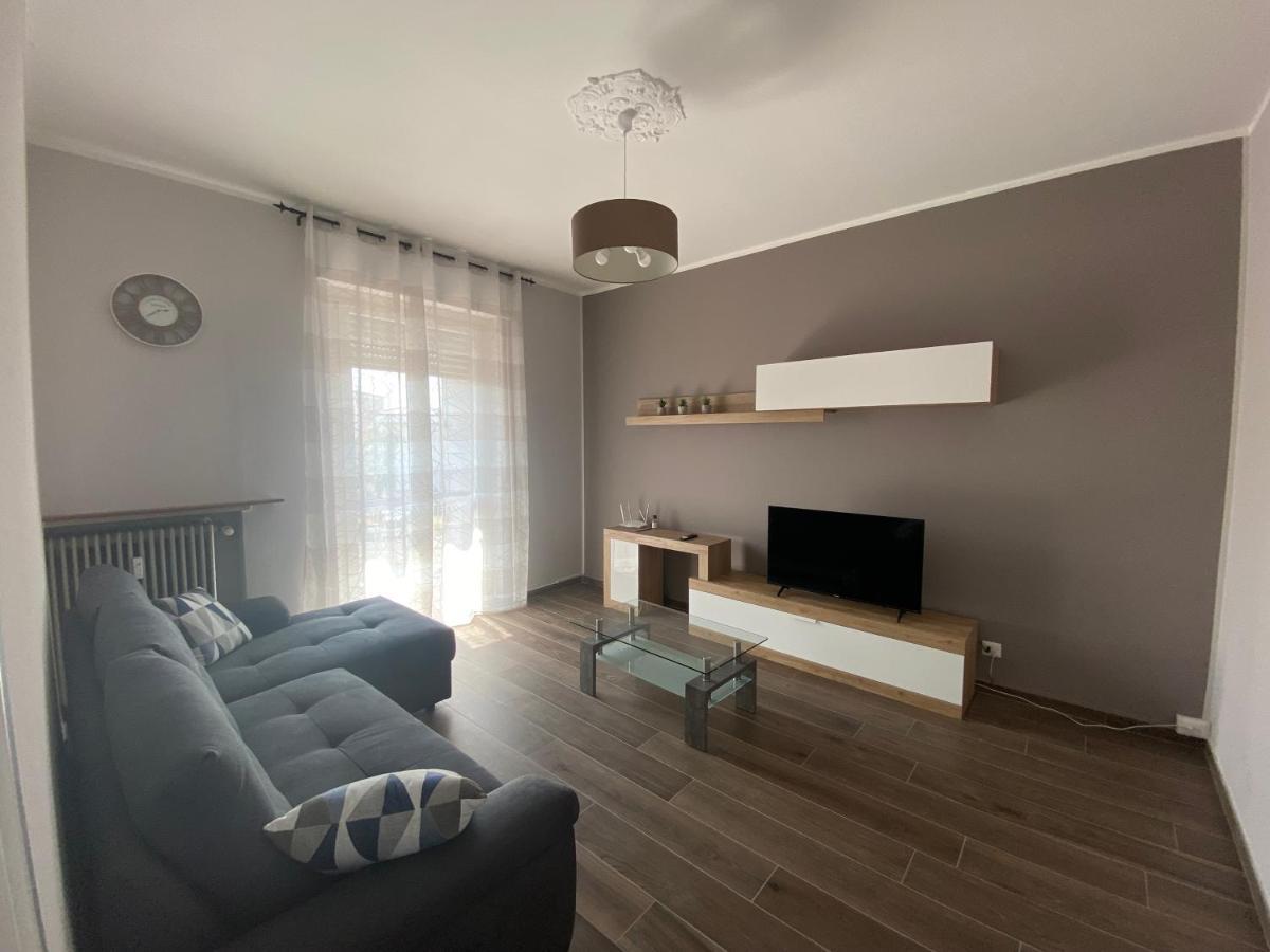 Apartamento La Casa Di Alice2 Vercelli Exterior foto